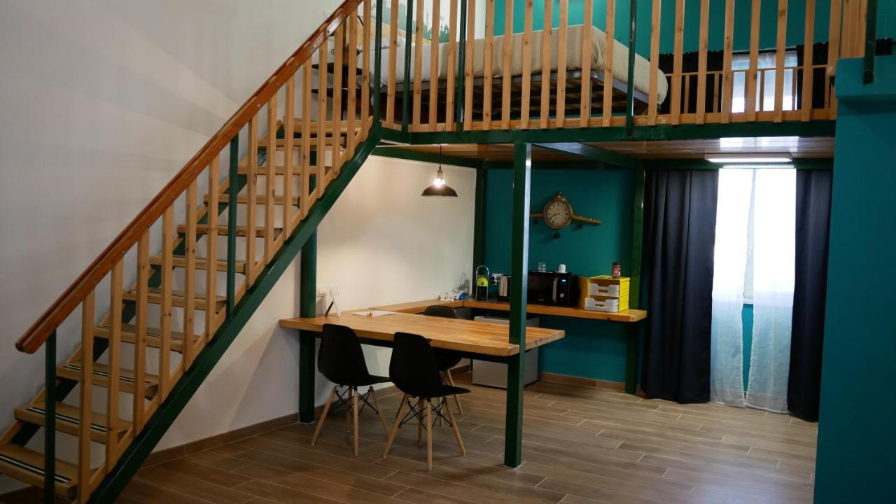 Terminal 1 Apartment *