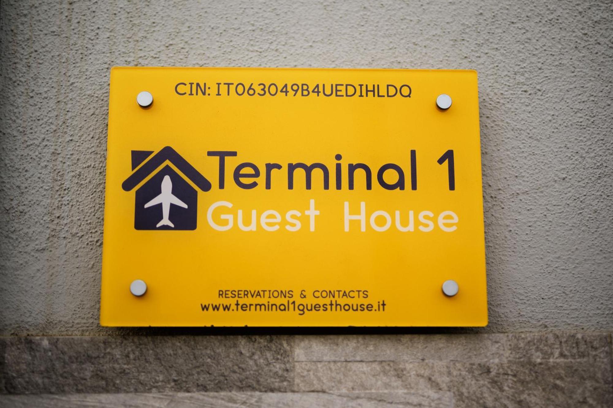 La Casetta Nell'aeroporto Di
